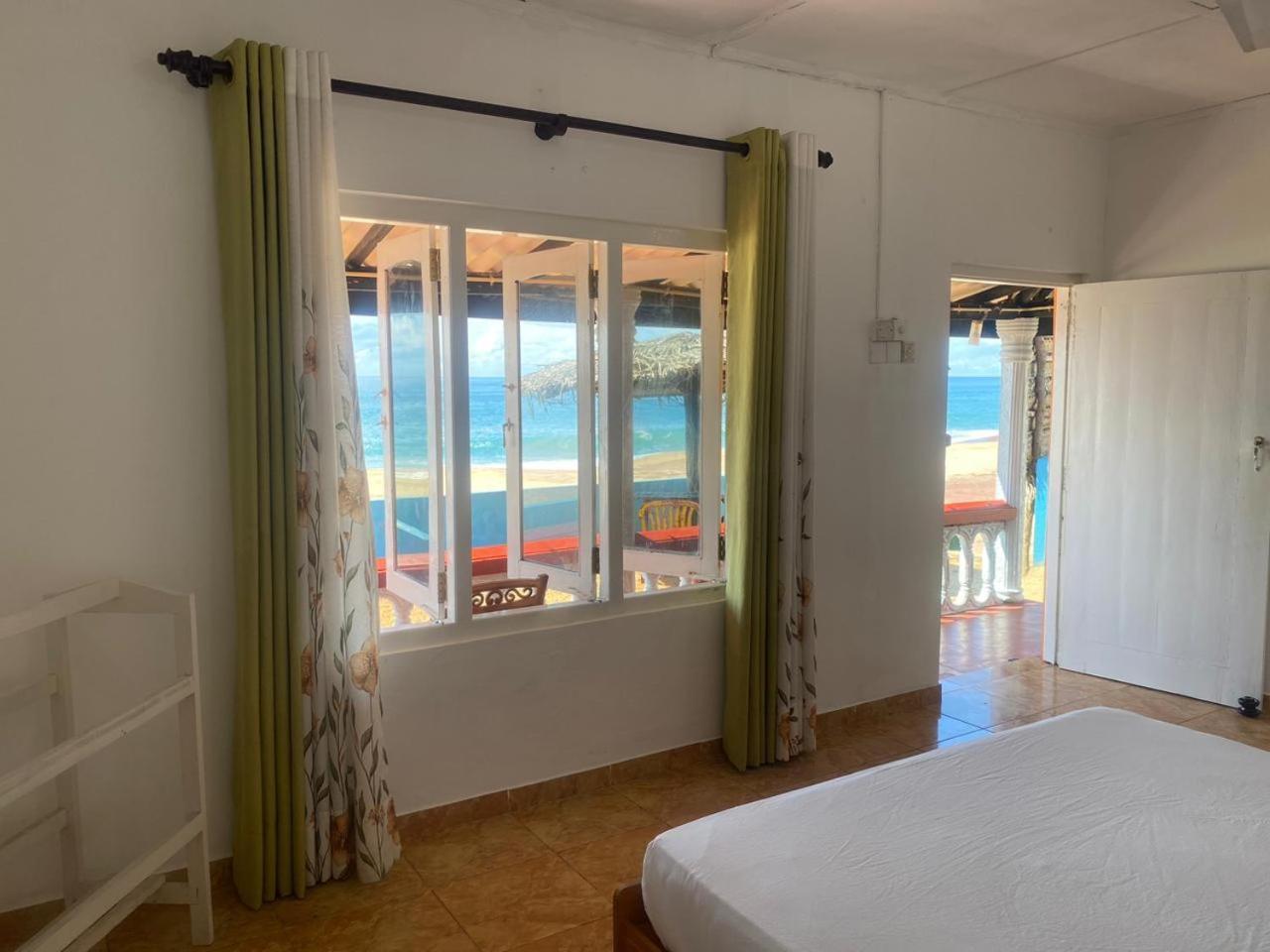 Happy Beach Safari Retreat 함반토타 외부 사진