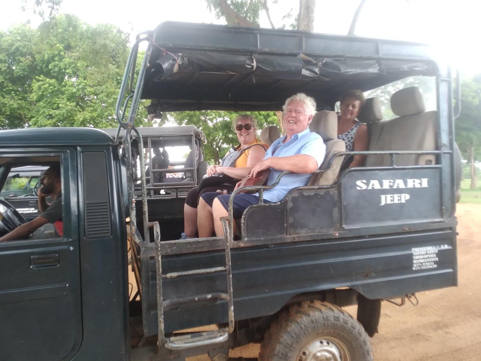 Happy Beach Safari Retreat 함반토타 외부 사진