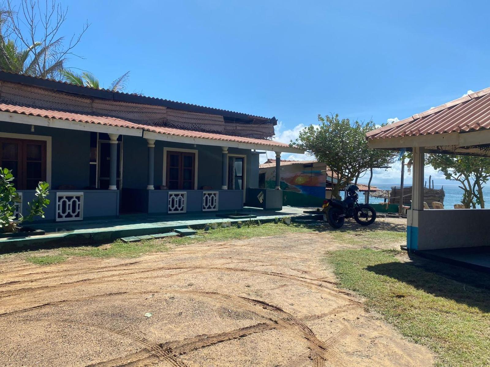 Happy Beach Safari Retreat 함반토타 외부 사진